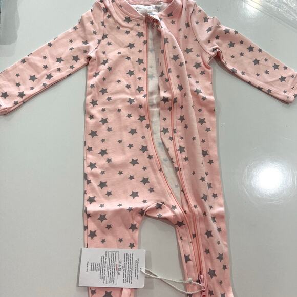 Abe & Elly Organic Cotton Baby Onesie 6-12 month Pink Star Footie Pajamas - Picture 7 of 8